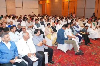 ಶ್ರೀಮಂತ ಮಹಿಳೆಯರಿಗೇಕೆ ಪುಕ್ಸಟೆ ಬಸ್ : ಸಿಎಂ – ಡಿಸಿಎಂ ಕಾಂಗ್ರೆಸ್ ಶಾಸಕರ ತೀವ್ರ ವಿರೋಧ 