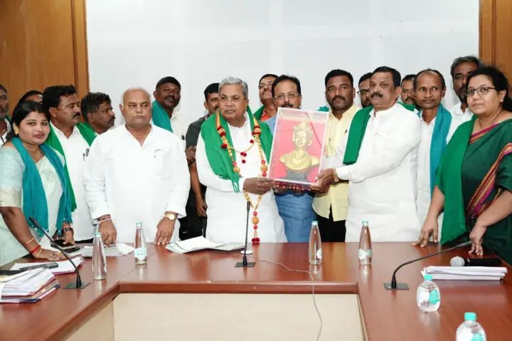 ರೈತರ ವಿಷಯದಲ್ಲಿ ಸರ್ಕಾರ ಯಾವುದೇ ಆತ್ಮವಂಚನೆ ಮಾಡುವುದಿಲ್ಲ : ಸಿದ್ದರಾಮಯ್ಯ ರೈತರ ವಿಷಯದಲ್ಲಿ ಸರ್ಕಾರ ಯಾವುದೇ ಆತ್ಮವಂಚನೆ ಮಾಡುವುದಿಲ್ಲ : ಸಿದ್ದರಾಮಯ್ಯ