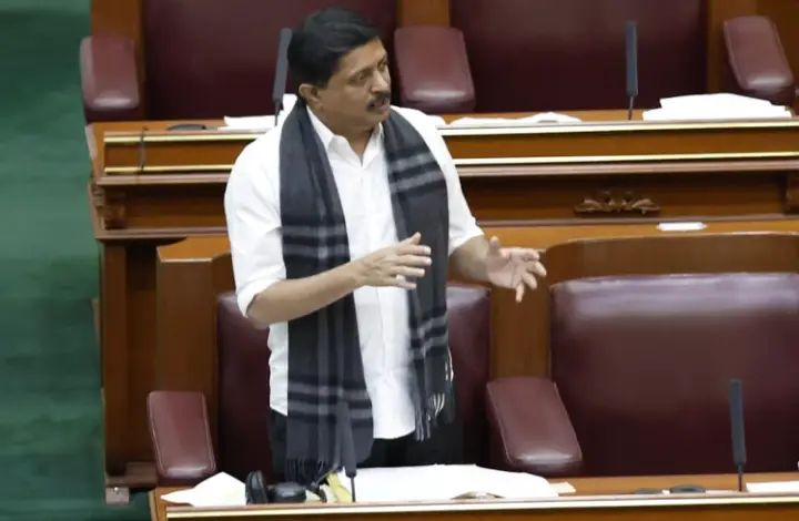 ಹುಬ್ಬಳ್ಳಿ-ಧಾರವಾಡ ಮಹಾನಗರ ಪಾಲಿಕೆ ವಿಭಜನೆಗೆ ಕ್ರಮ : ಬೈರತಿ ಸುರೇಶ್ ಹುಬ್ಬಳ್ಳಿ-ಧಾರವಾಡ ಮಹಾನಗರ ಪಾಲಿಕೆ ವಿಭಜನೆಗೆ ಕ್ರಮ : ಬೈರತಿ ಸುರೇಶ್