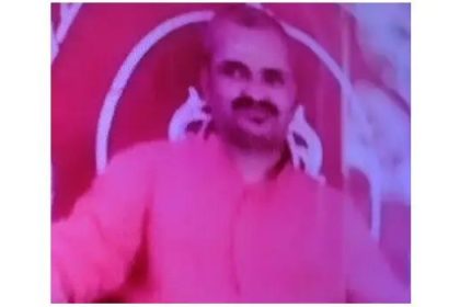 ಬೆತ್ತಲೆಯಾಗಿ ಮಹಿಳೆಯಿಂದ ಮಸಾಜ್ ಮಾಡಿಸಿಕೊಂಡ ಸ್ವಾಮೀಜಿ