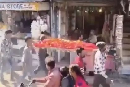 ಪ್ರೀತಿಸಿ ಮದುವೆಯಾದ ಮಗಳ ಫೋಟೋ ಶವ ಸಂಸ್ಕಾರ ಮಾಡಿದ ತಂದೆ 