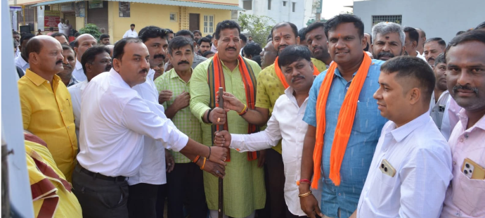 ವಿವಿಧ ಅಭಿವೃದ್ಧಿ ಕಾಮಗಾರಿಗಳಿಗೆ ಗುದ್ದಲಿ ಪೂಜೆ ನೆರವೇರಿಸಿದ : ಶಾಸಕರಾದ ಎಸ್ ಆರ್ ವಿಶ್ವನಾಥ್ ವಿವಿಧ ಅಭಿವೃದ್ಧಿ ಕಾಮಗಾರಿಗಳಿಗೆ ಗುದ್ದಲಿ ಪೂಜೆ ನೆರವೇರಿಸಿದ : ಶಾಸಕರಾದ ಎಸ್ ಆರ್ ವಿಶ್ವನಾಥ್