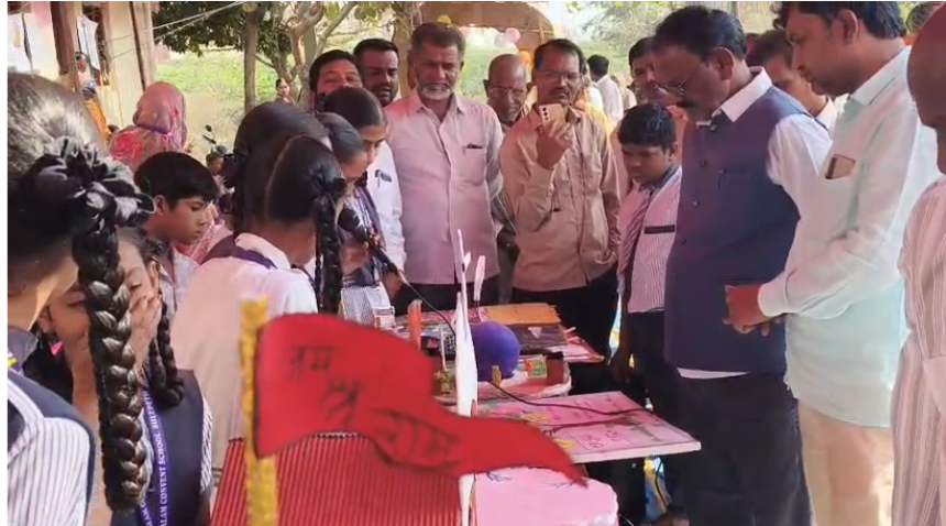 ಅಬ್ದುಲ್ ಕಲಾಂ ಶಾಲೆಯ ಸುಲೇಪೇಟನಲ್ಲಿ ವಿಜ್ಞಾನ ವಸ್ತು ಪ್ರದರ್ಶನ ಅಬ್ದುಲ್ ಕಲಾಂ ಶಾಲೆಯ ಸುಲೇಪೇಟನಲ್ಲಿ ವಿಜ್ಞಾನ ವಸ್ತು ಪ್ರದರ್ಶನ