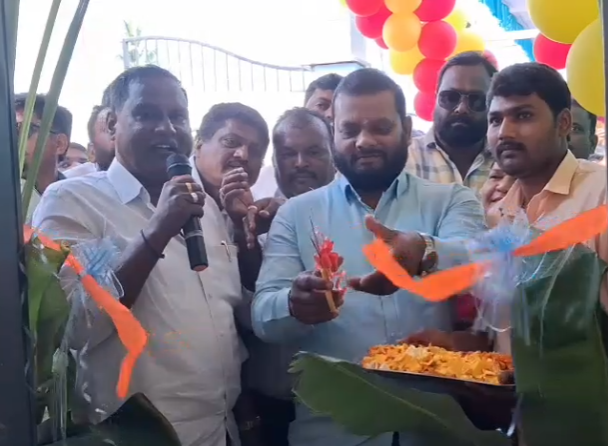 ಇಂದಿರಾ ಕ್ಯಾಂಟೀನ್ ಉದ್ಘಾಟನೆ