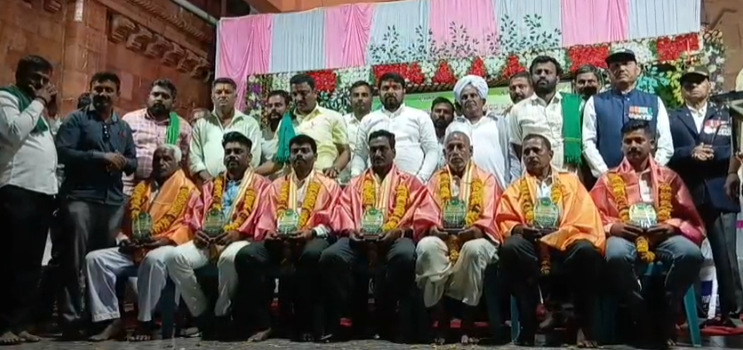 ಸರ್ಕಾರಿ ನೌಕರರ ಒಕ್ಕೂಟ ಹಾಗೂ ಸಮಸ್ತ ಗ್ರಾಮಸ್ಥರಿಂದ ಸತ್ಕಾರ ಸಮಾರಂಭ ಸರ್ಕಾರಿ ನೌಕರರ ಒಕ್ಕೂಟ ಹಾಗೂ ಸಮಸ್ತ ಗ್ರಾಮಸ್ಥರಿಂದ ಸತ್ಕಾರ ಸಮಾರಂಭ