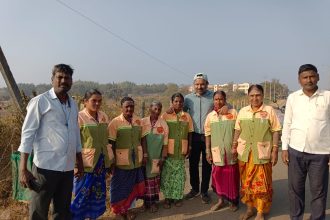 ಸಫಾಯಿ ಕರ್ಮಚಾರಿಗಳ ಜೊತೆ ಆತ್ಮೀಯವಾಗಿ ಕುಶಲೌಪಚಾರಿ ವಿಚಾರಿಸಿದ ಕಾರ್ಮಿಕ ಸಚಿವ ಸಂತೋಷ್ ಲಾಡ