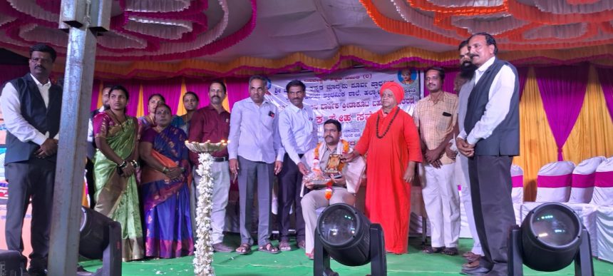 ಬಸವೇಶ್ವರ ಶಾಲೆಯಲ್ಲಿ ಸ್ನೇಹ ಸಮ್ಮೇಳನ ಬಸವೇಶ್ವರ ಶಾಲೆಯಲ್ಲಿ ಸ್ನೇಹ ಸಮ್ಮೇಳನ