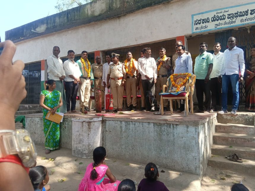 ದೇವನೂರು ಶಾಲೆಯಲ್ಲಿ ಅಗ್ನಿಶಾಮಕ ಅಧಿಕಾರಿಗಳಿಂದ ಅಗ್ನಿ ಅನಾಹುತದ ಅಣಕು ಪ್ರದರ್ಶನ