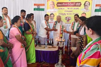 ಬ್ಲಾಕ್ ಕಾಂಗ್ರೆಸ್ ಸಮಿತಿಯಿಂದ ಜೊಯಿಡಾ ಕುಣಬಿ ಭವನದಲ್ಲಿ ಕಾರ್ಯಕರ್ತರ ಸಭೆ