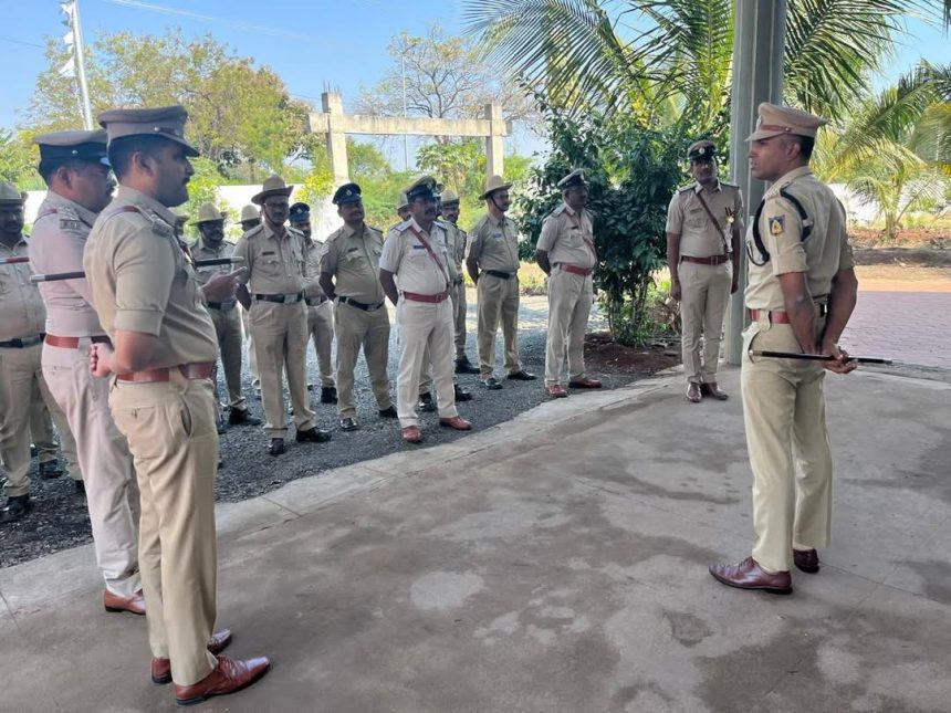 ಐಗಳಿ ಪೊಲೀಸ್ ಠಾಣೆಗೆ ಎಸ್ಪಿ ಭೇಟಿ