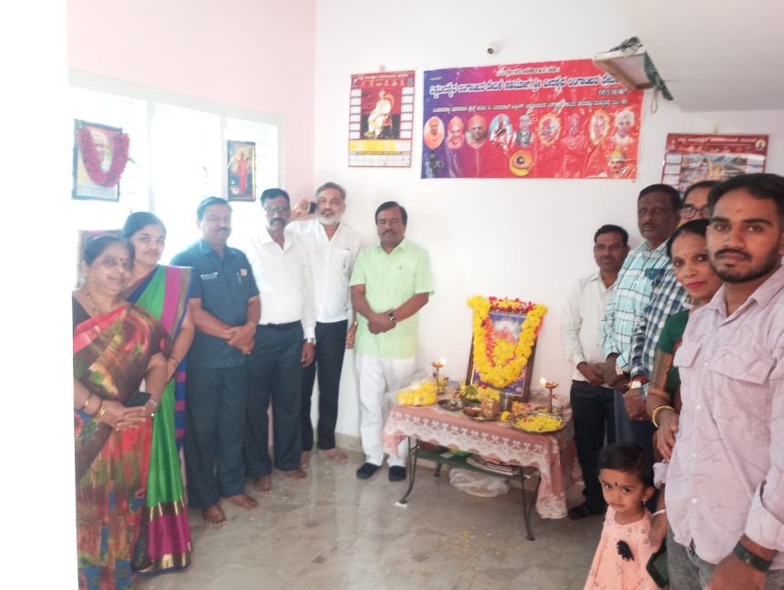 ಅನ್ನ, ಅಕ್ಷರ ಮತ್ತು ಜ್ಞಾನ ದಾಸೋಹದ ಮೂಲಕ ಸಮಾಜಕ್ಕೆ , ನಾಡಿಗೆ ಶ್ರೀಗಳ ಅಪಾರ ಕೊಡುಗೆ :ಡಾ ಸಂಗನ ಬಸಪ್ಪ ಬಿರಾದಾರ್