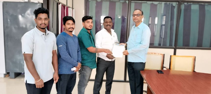 ಪಟ್ಟಣದ ವಿವಿಧ ವಾರ್ಡಗಲ್ಲಿ ಪಿಂಚಣಿ ಸಮಸ್ಯೆ ತಹಸೀಲ್ದಾರಗೆ ಮನವಿ