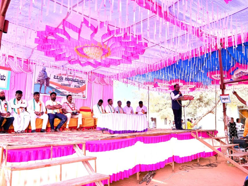 ಭಾರತವು ಅನೇಕ ಭಾಷೆ, ಸಂಸ್ಕೃತಿ & ಧರ್ಮಗಳ ಸಂಗಮ ಗಣರಾಜ್ಯೋತ್ಸವದ ಅಂಗವಾಗಿ ಮಾತನಾಡಿದ ಎ. ಡಿ. ಅಮರಾವದಗಿ ತಹಶೀಲ್ದಾರ