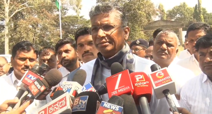 ಸಿದ್ದರಾಮಯ್ಯ ಅವರು ಬಹುದಿನಗಳ ದಾಖಲೆ ಮುರಿದ್ದು ಕಾಂಗ್ರೆಸ್ ಪಕ್ಷಕ್ಕೆ ಹೆಮ್ಮೆಯ ವಿಷಯ