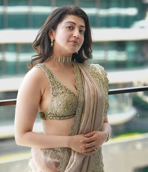 ವಿಐಪಿ ಸಂಚಾರದ ಕುರಿತು ನಟಿ ಪ್ರಣೀತಾ ಆಕ್ರೋಶ : ಹೀಗಾದರೇ ನಮ್ಮ ದೇಶ ಉದ್ಧಾರ ಆಗಲ್ಲ