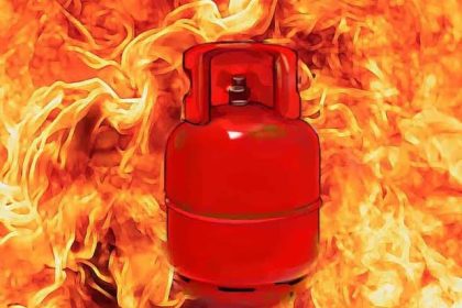 ಧಾರವಾಡದಲ್ಲಿ ಸಿಲಿಂಡರ್ ಸ್ಫೋಟ : 4 ಮಕ್ಕಳು ಸೇರಿ 6 ಜನರಿಗೆ ಗಂಭೀರ ಗಾಯ