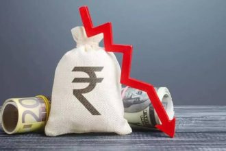 ಡಾಲರ್ ಎದುರು ಸಾರ್ವಕಾಲಿಕ ದಾಖಲೆ ಮಟ್ಟ ಕುಸಿದ ರೂಪಾಯಿ ಮೌಲ್ಯ