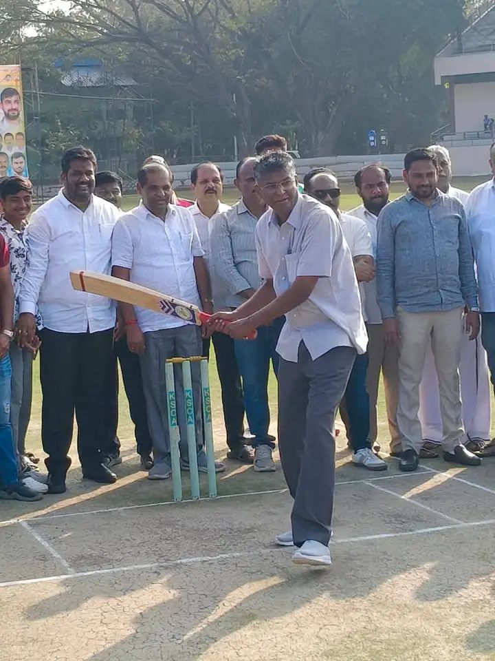 ಸಿಎಂ ರೇಸ್ ನಲ್ಲಿ ಸದ್ಯ ನಾನು ಇಲ್ಲ : ಸತೀಶ್ ಜಾರಕಿಹೊಳಿ ಸಿಎಂ ರೇಸ್ ನಲ್ಲಿ ಸದ್ಯ ನಾನು ಇಲ್ಲ : ಸತೀಶ್ ಜಾರಕಿಹೊಳಿ