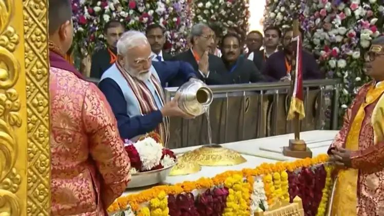ಸೋಮನಾಥ ಮಂದಿರದಲ್ಲಿ ರುದ್ರಾಭಿಷೇಕ ನೆರವೇರಿಸಿದ ಪ್ರಧಾನಿ ಮೋದಿ
