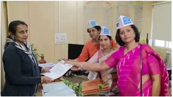 ನಟ ಯಶ್ ನಟನೆಯ ಟಾಕ್ಸಿಕ್ ಚಿತ್ರದ ವಿರುದ್ಧ ಆಪ್ ಆಕ್ರೋಶ : ಕಾರ್ಯಕರ್ತೆರಿಂದ ದೂರು