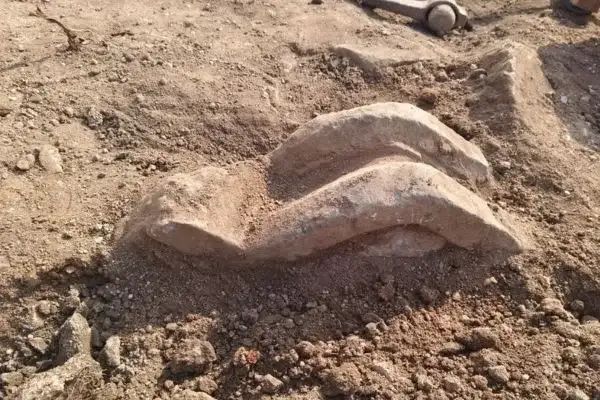 ಲಕ್ಕುಂಡಿಯಲ್ಲಿ ಉತ್ಖನನ ವೇಳೆ ಪುರಾತನ ವಸ್ತು ಪತ್ತೆ