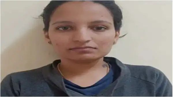 ರಾಜ್ಯದ ಪ್ರತಿಷ್ಠಿತ ಮಠದ ಸ್ವಾಮೀಜಿಗೆ ಬ್ಲ್ಯಾಕ್ ಮೇಲ್ : ಯುವತಿ ಅರೆಸ್ಟ್ ರಾಜ್ಯದ ಪ್ರತಿಷ್ಠಿತ ಮಠದ ಸ್ವಾಮೀಜಿಗೆ ಬ್ಲ್ಯಾಕ್ ಮೇಲ್ : ಯುವತಿ ಅರೆಸ್ಟ್