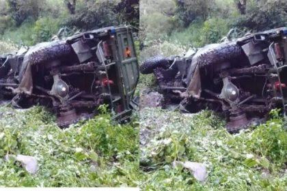 ಜಮ್ಮು ಮತ್ತು ಕಾಶ್ಮೀರ ಸೇನಾ ವಾಹನ ಪಲ್ಟಿ : 10 ಸೈನಿಕರು ದಾರುಣ ಸಾವು 