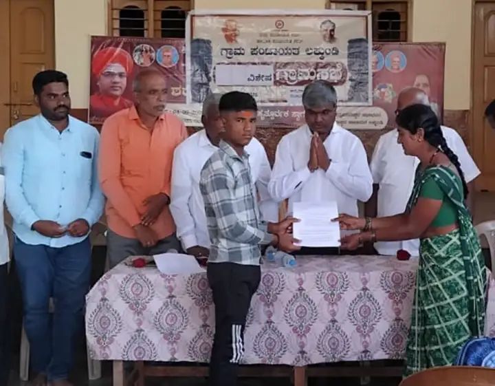 ಲಕ್ಕುಂಡಿಯಲ್ಲಿ ನಿಧಿ ಪ್ರಕರಣ : ಕುಟುಂಬಕ್ಕೆ ನಿವೇಶನ ನೀಡಲು ತೀರ್ಮಾನ ಲಕ್ಕುಂಡಿಯಲ್ಲಿ ನಿಧಿ ಪ್ರಕರಣ : ಕುಟುಂಬಕ್ಕೆ ನಿವೇಶನ ನೀಡಲು ತೀರ್ಮಾನ