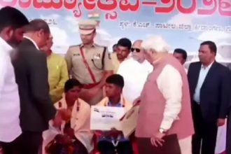 ಲಕ್ಕುಂಡಿಯಲ್ಲಿ ನಿಧಿ ಕೇಸ್ : ರಿತ್ತಿ ಕುಟುಂಬಕ್ಕೆ ನಿವೇಶನ, 5 ಲಕ್ಷ ನಗದು, ಉದ್ಯೋಗ ಹಂಚಿಕೆ 