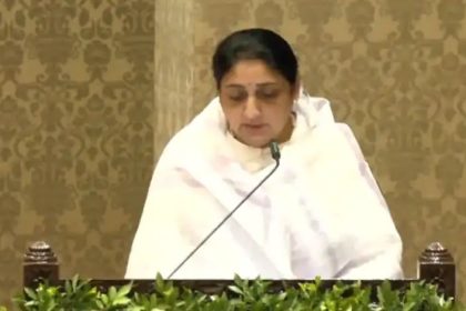 ಮಹಾರಾಷ್ಟ್ರದ ಡಿಸಿಎಂ ಆಗಿ ಸುನೇತ್ರಾ ಪವಾರ್ ಪ್ರಮಾಣ ವಚನ ಸ್ವೀಕಾರ