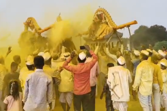 ಬೇಡಕಿಹಾಳದಲ್ಲಿ ಡೊಳ್ಳುವಾದ್ಯದೊಂದಿಗೆ ಬಂಗಾರದ ಒಡೆಯ ವಿಠ್ಠಲ ಬೀರದೇವರ ವಿಶಾಳಿಜಾತ್ರೆ ಸಂಪನ್ನ