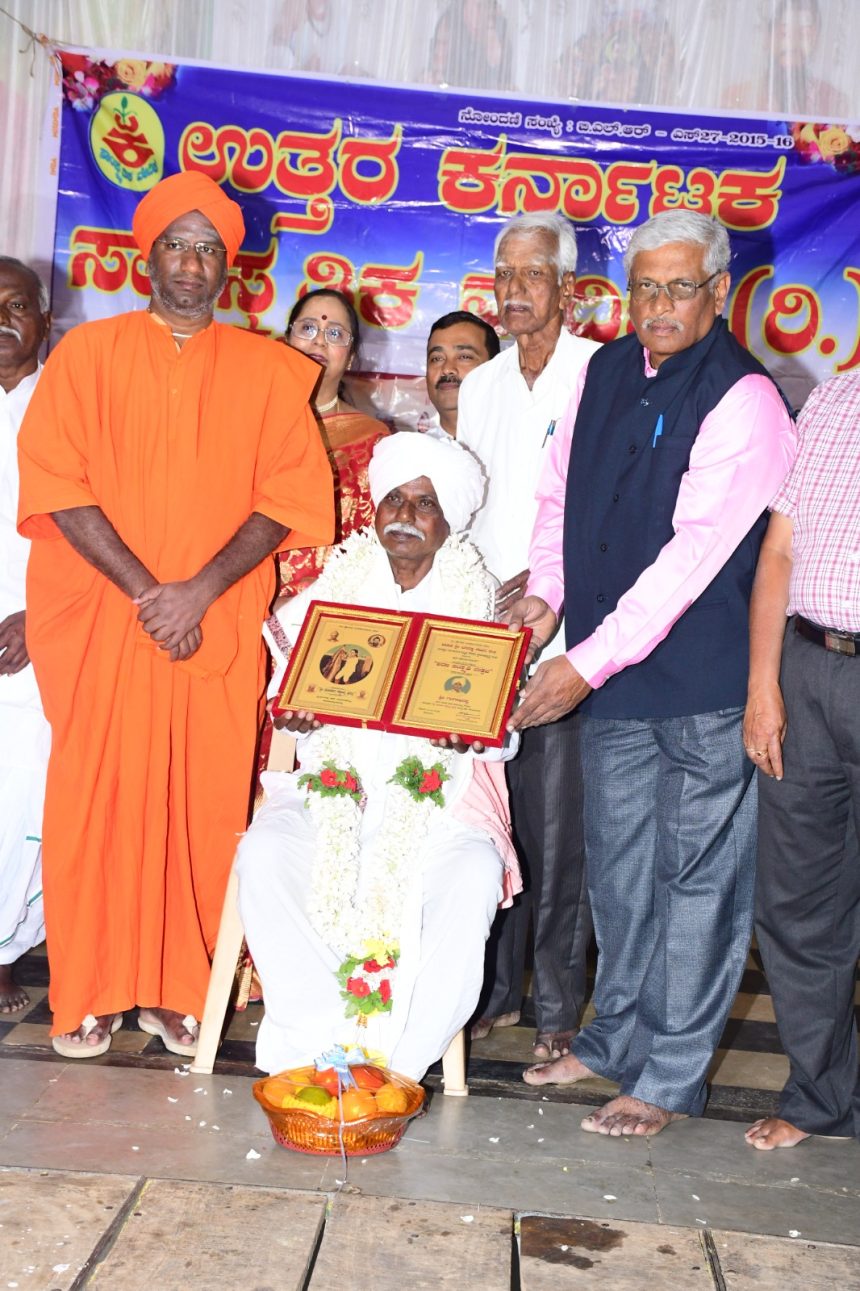 ಗಂಗಾಧರ್ ಹುಲ್ಕಲ್  ವರ್ಷದ ಡೋಹರ ಕಕ್ಕಯ್ಯ ಪ್ರಶಸ್ತಿ ಪ್ರಧಾನ