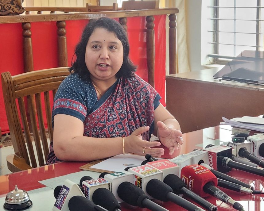 ಜನರ ಸಮಸ್ಯೆಗಳ ಪರಿಹಾರಕ್ಕೆ ಜಿಲ್ಲಾಡಳಿತ ಸನ್ನದ್ಧ ಜಿಲ್ಲಾಧಿಕಾರಿ ಸ್ನೇಹಲ್ ಆರ್ ಜನರ ಸಮಸ್ಯೆಗಳ ಪರಿಹಾರಕ್ಕೆ ಜಿಲ್ಲಾಡಳಿತ ಸನ್ನದ್ಧ ಜಿಲ್ಲಾಧಿಕಾರಿ ಸ್ನೇಹಲ್ ಆರ್