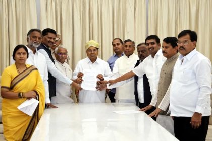 ಒಳಮೀಸಲಾತಿ ಮಸೂದೆ ಅನುಮೋದನೆಗಾಗಿ ರಾಜ್ಯಪಾಲರಿಗೆ ಸಚಿವ ಕೆ.ಹೆಚ್ ಮುನಿಯಪ್ಪ ನೇತೃತ್ವದ ನಿಯೋಗದಿಂದ ಮನವಿ 