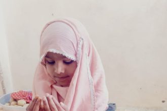 7 ವರ್ಷದ ಆಯಿಷಾ – ಮೊದಲ ರೋಜಾದಲ್ಲಿ ಮೆಚ್ಚುಗೆ ಪಡೆದ ಬಾಲಕಿ