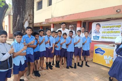 ಬೆಳಗಾವಿಯಲ್ಲಿ ಸಿಹಿ ದಾಖಲೆ: 52 ಸಾವಿರ ಮಕ್ಕಳ ಐಸ್‌ಕ್ರೀಂ ಹಬ್ಬ