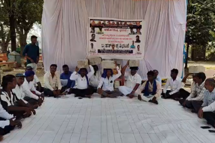 Mk ಹುಬ್ಬಳ್ಳಿಯಲ್ಲಿ ಕರ್ನಾಟಕ ದಲಿತ ಸಂಘರ್ಷ ಸಮಿತಿ ವತಿಯಿಂದ ಎರಡನೇ ದಿನಕ್ಕೆ ಕಾಲಿಟ್ಟ ಅಹೋರಾತ್ರಿ ಧರಣಿ