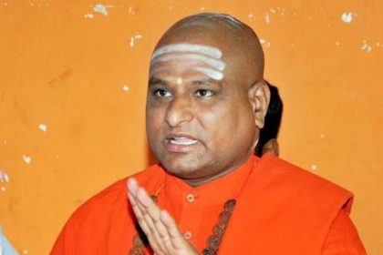 ವಾಲ್ಮೀಕಿ ಸ್ವಾಮೀಜಿಗೆ ಲಘು ಹೃದಯಾಘಾತ : ಆಸ್ಪತ್ರೆಗೆ ದಾಖಲು