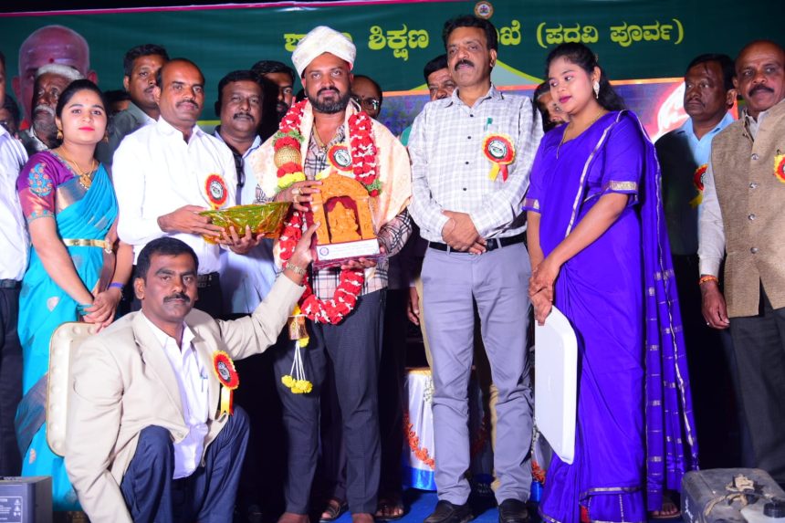 ನಾಗರೀಕತೆಯ ವ್ಯಾಮೋಹಕ್ಕೆ ನಮ್ಮತನ ಬಿಟ್ಟುಕೊಡುತ್ತಿದ್ದೇವೆ: ಬಾಲಗುರುಮೂರ್ತಿ ವಿಷಾಧ