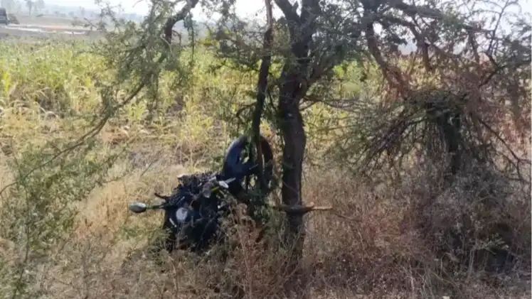 ಅಜ್ಜಿ ಅಂತ್ಯಸಂಸ್ಕಾರ ಮುಗಿಸಿ ಮನೆಗೆ ತೆರಳುತ್ತಿದ್ದ ಮೊಮ್ಮಗ ಅಪಘಾತದಲ್ಲಿ ಸಾವು 