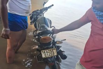 ಮಲಪ್ರಭಾ ನದಿಯಲ್ಲಿ ಮೂರು ಬೈಕ್ ಪತ್ತೆ 