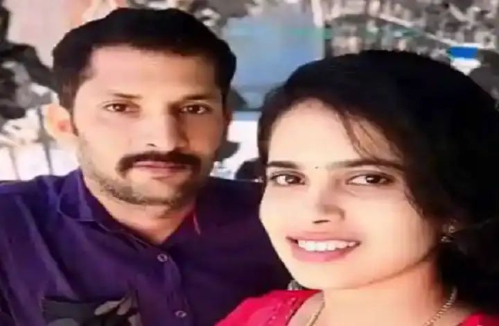 ಗಂಡ ಸತ್ತ ಒಂದೇ ವಾರಕ್ಕೆ ಮಹಿಳೆ ಹಿಂದೆ ಬಿದ್ದ ಕಾನ್ಸ್ಟೇಬಲ್ : ಬೇಸತ್ತು ಆತ್ಮಹತ್ಯೆ ಗಂಡ ಸತ್ತ ಒಂದೇ ವಾರಕ್ಕೆ ಮಹಿಳೆ ಹಿಂದೆ ಬಿದ್ದ ಕಾನ್ಸ್ಟೇಬಲ್ : ಬೇಸತ್ತು ಆತ್ಮಹತ್ಯೆ