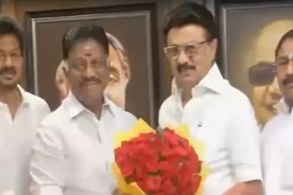 ತಮಿಳುನಾಡು ರಾಜಕೀಯದಲ್ಲಿ ದೊಡ್ಡ ಸಂಚಲನ : ಮಾಜಿ ಸಿಎಂ ಪನ್ನೀರಸೆಲ್ವಂ ಡಿಎಂಕೆ ಪಕ್ಷ ಸೇರ್ಪಡೆ 