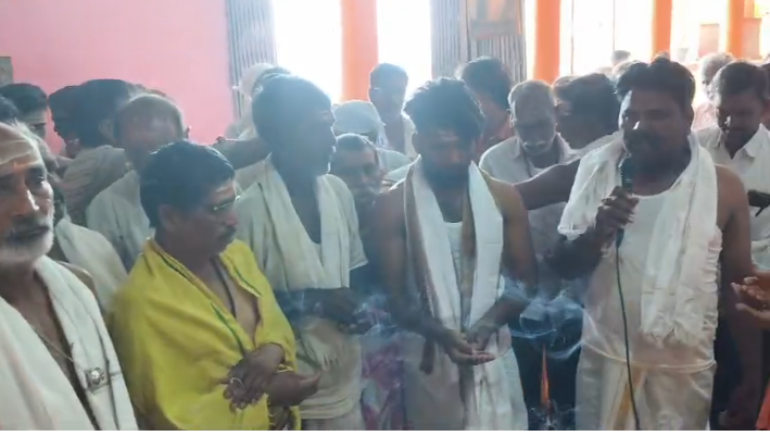  ರೇವಣಸಿದ್ದೇಶ್ವರ ದೇವಸ್ಥಾನದಲ್ಲಿ  ಯುಗಾದಿ ಆಚರಣೆ: ರೈತರ ಹಿತಕ್ಕಾಗಿ ವಿಶೇಷ ಪ್ರಾರ್ಥನೆ