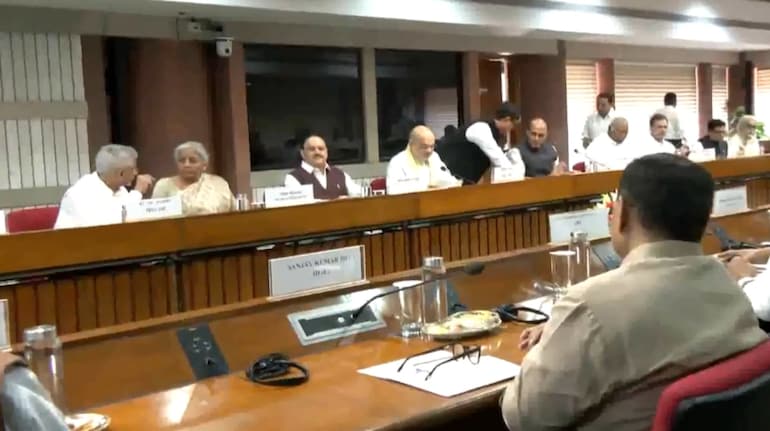 ಪಶ್ಚಿಮ ಏಷ್ಯಾ ಬಿಕ್ಕಟ್ಟು : ನಾಳೆ ಸರ್ವ ಪಕ್ಷಗಳ ಸಭೆ ಕರೆದ ಕೇಂದ್ರ ಸರ್ಕಾರ