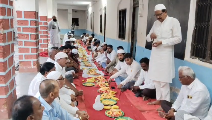 ವೀರಶೈವ ಲಿಂಗಾಯತ ಸಮಾಜ ವತಿಯಿಂದ ಇಫ್ತಾರ ಕೂಟ