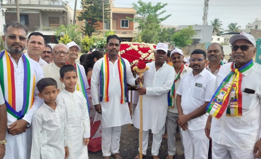 ಚಿಕ್ಕೋಡಿ ಪಟ್ಟಣದಲ್ಲಿ ಭಗವಾನ ಮಹಾವೀರ ಜನ್ಮಕಲ್ಯಾಣೋತ್ಸವ ಚಿಕ್ಕೋಡಿ ಪಟ್ಟಣದಲ್ಲಿ ಭಗವಾನ ಮಹಾವೀರ ಜನ್ಮಕಲ್ಯಾಣೋತ್ಸವ