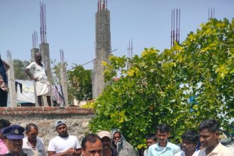 ದಲಿತರ ಓಣಿಯಲ್ಲಿ ಸ್ವಚತೆಗೆ ನಿರಾಕರಣೆ ಮಾಡಿದ ಪಿಡಿಓ ವಿರುದ್ಧ ದೂರು: ಸ್ಥಳಕ್ಕೆ ಭೇಟಿ ನೀಡಿದ ಪಿಐ ಸಂಜೀವ್ ಕುಮಾರ್ ಎನ್ ಕೆ.