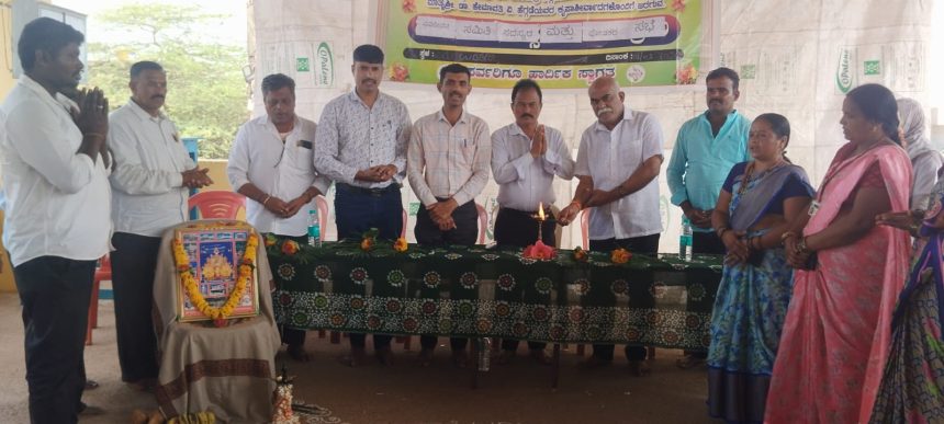 ನವಜೀವನ ಸಮಿತಿ ಸದಸ್ಯರ ಮತ್ತು ಪೋಷಕರ ಸಭೆ ನವಜೀವನ ಸಮಿತಿ ಸದಸ್ಯರ ಮತ್ತು ಪೋಷಕರ ಸಭೆ