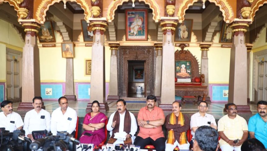 ನಾಡಿದ್ದು ಹುಬ್ಬಳ್ಳಿಯಲ್ಲಿ ಭವ್ಯ ಜಗ್ಗಲಗಿ ಹಬ್ಬ : ನಾಸಿಕ್, ಈಚಲಕರಂಜಿ, ಉಡುಪಿ ಜಾನಪದ ತಂಡಗಳು ವಿಶೇಷ ಆಕರ್ಷಣೆ ನಾಡಿದ್ದು ಹುಬ್ಬಳ್ಳಿಯಲ್ಲಿ ಭವ್ಯ ಜಗ್ಗಲಗಿ ಹಬ್ಬ : ನಾಸಿಕ್, ಈಚಲಕರಂಜಿ, ಉಡುಪಿ ಜಾನಪದ ತಂಡಗಳು ವಿಶೇಷ ಆಕರ್ಷಣೆ